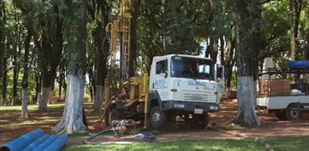 Denuncian que cuatro diferentes empresas trabajan en la perforación de pozos artesianos