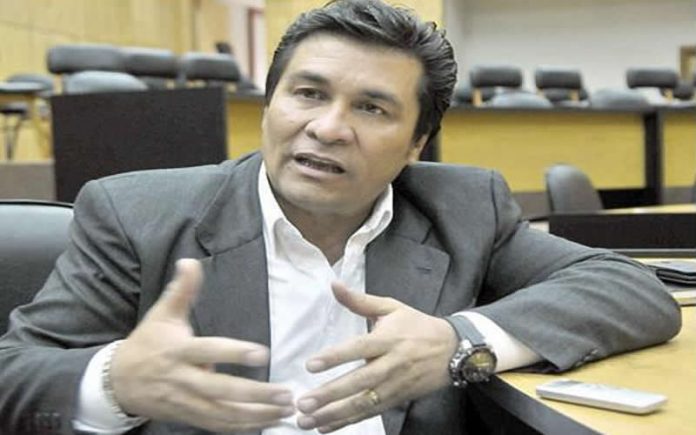 Gobernador culpa a Hacienda por deuda con proveedores de ‘vaso de leche’