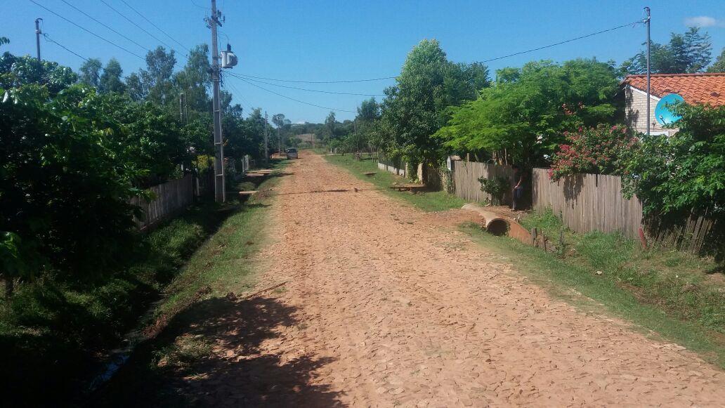 Inauguran 18 cuadras de calles empedradas en la Compañía Sinaí 1 de Villarrica