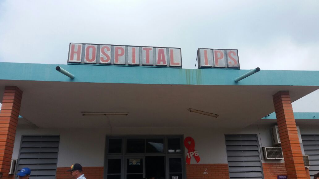 Asegurados del IPS Villarrica se manifiestan pacíficamente