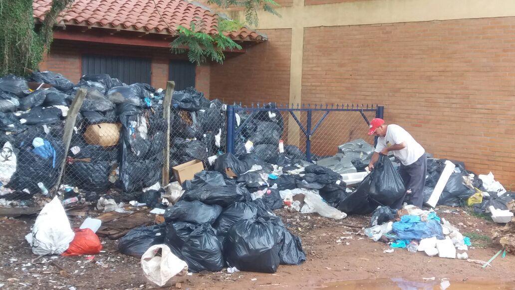Cuantioso monto adeudado por recolección de basuras hospitalarias en Villarrica fue abonado