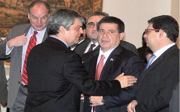 Riera pide vetar ley alegando que perjudicará a docentes