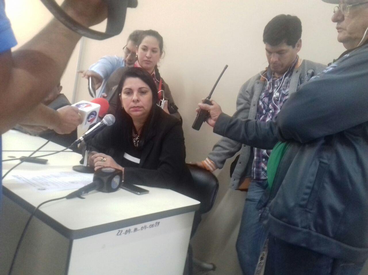 Concejal Gloria Santos dijo que muchos documentos firmados por Friedmann tampoco tenían logos o sellos