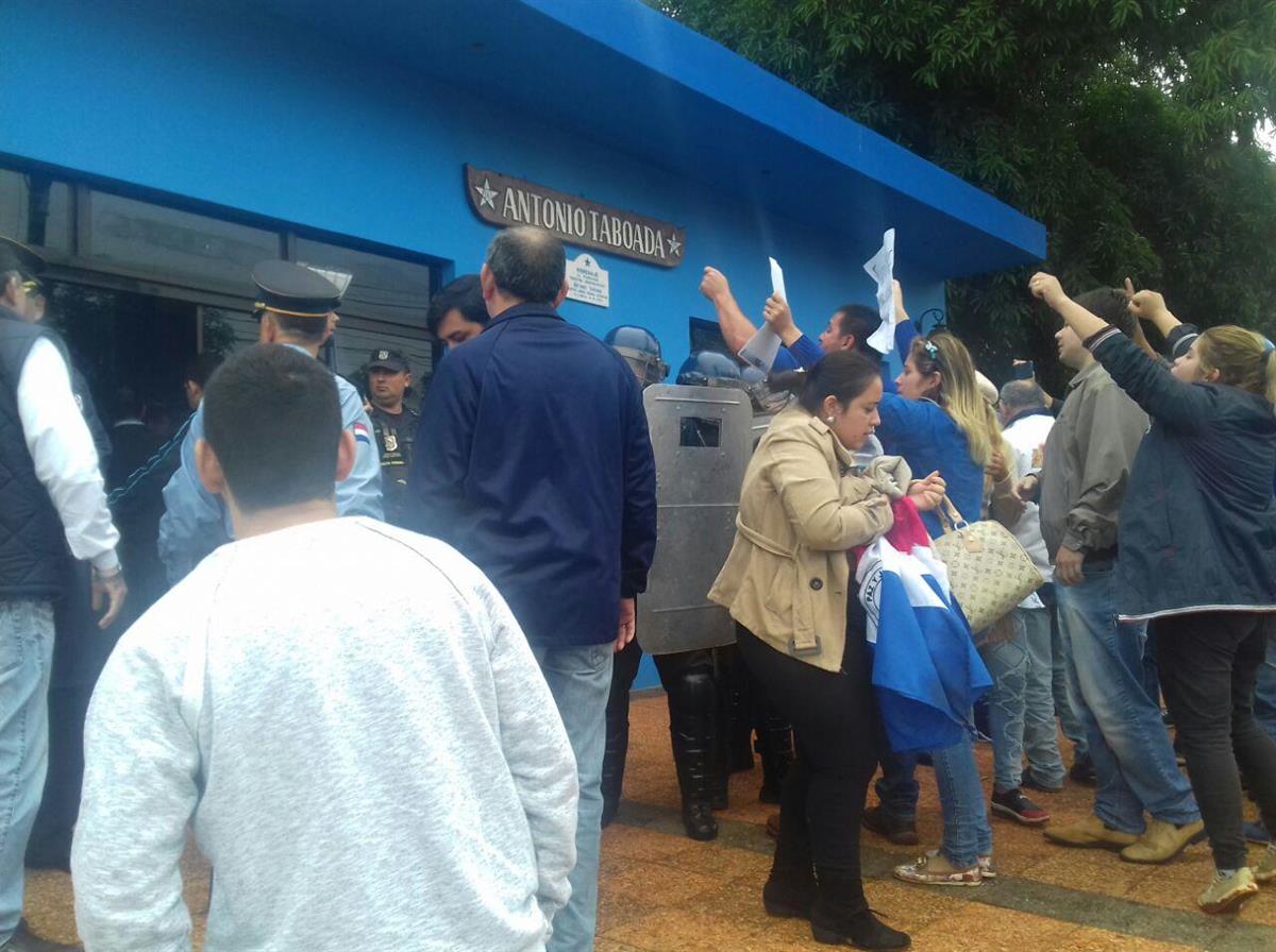 Escracharon a llanistas en Villarrica