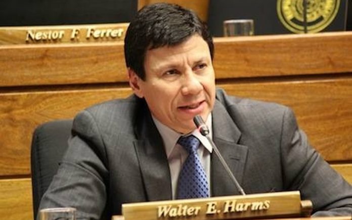 Diputado considera que desbloquear las listas no es lo más conveniente
