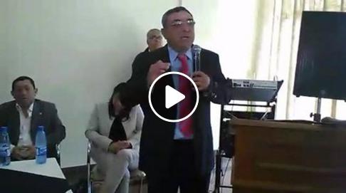 Oscar Chávez realizó una conferencia de prensa