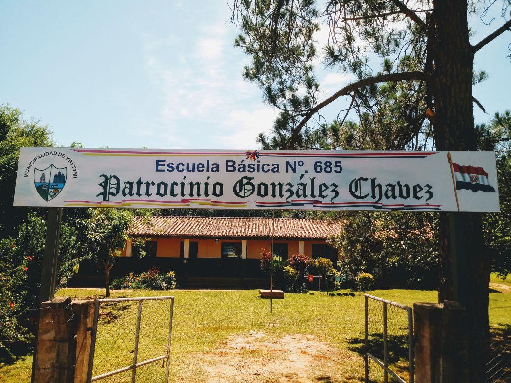 Inauguran aula y cambian nombre a escuela de Ybytymi
