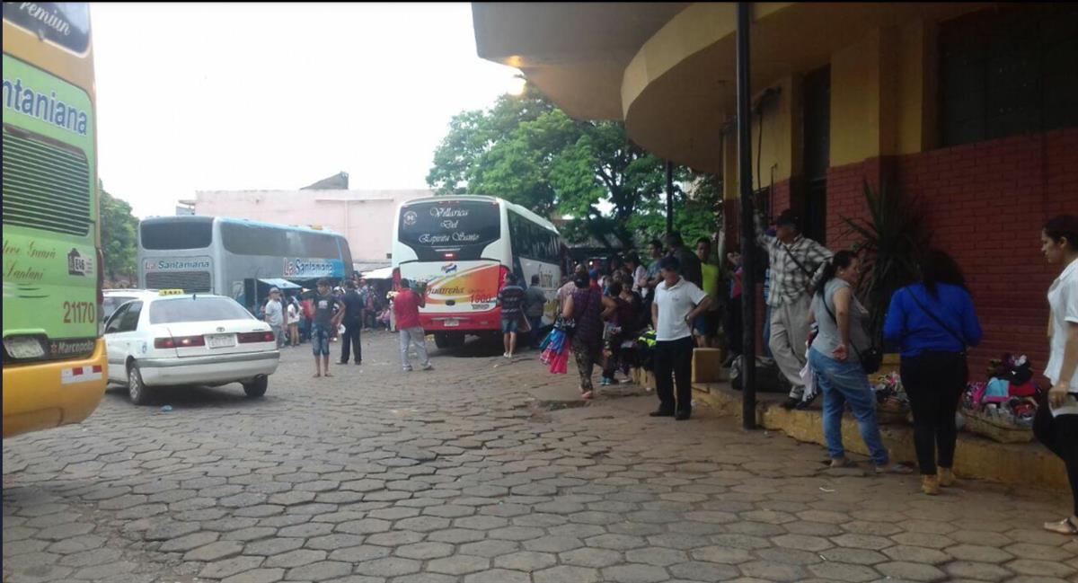 Numerosas personas pasaron por la terminal de Villarrica