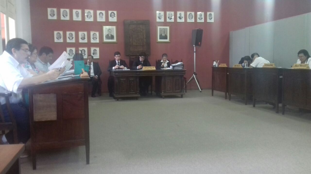 Recuperar eventos culturales y construcción  de la terminal fueron los temas en sesión reservada