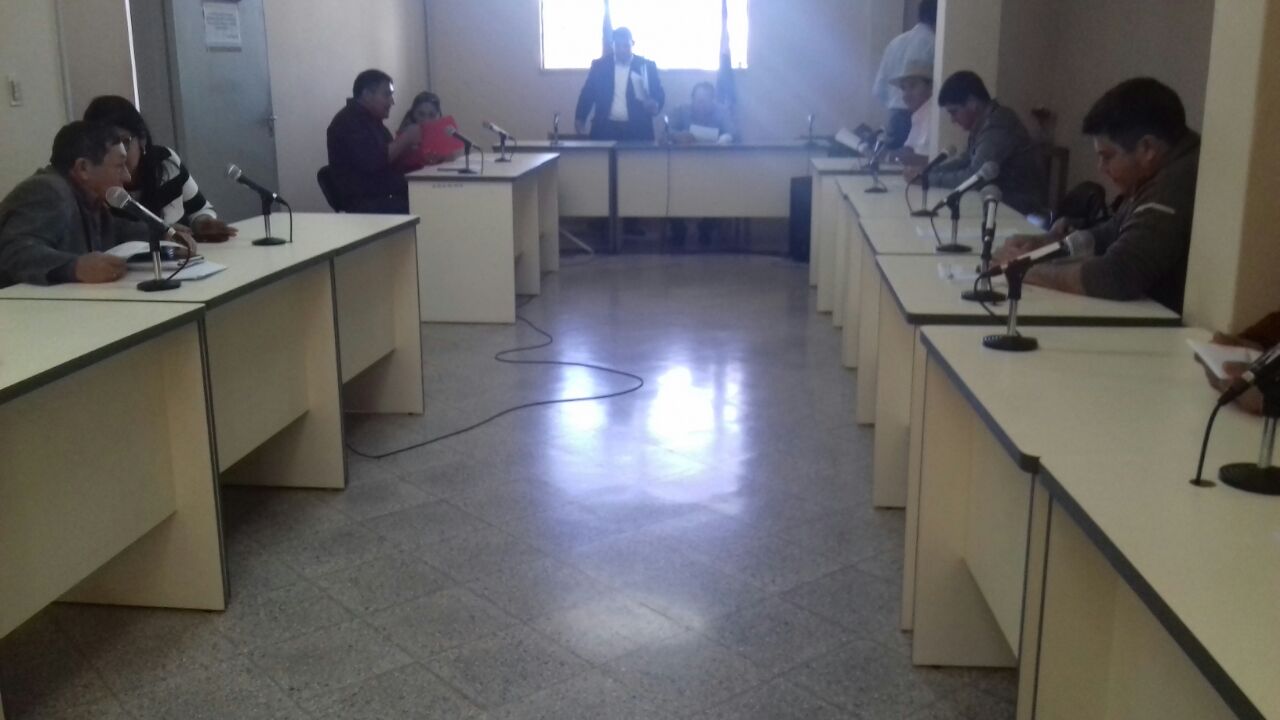 Junta Departamental recomienda investigación de nombramientos de docentes en el Guairá