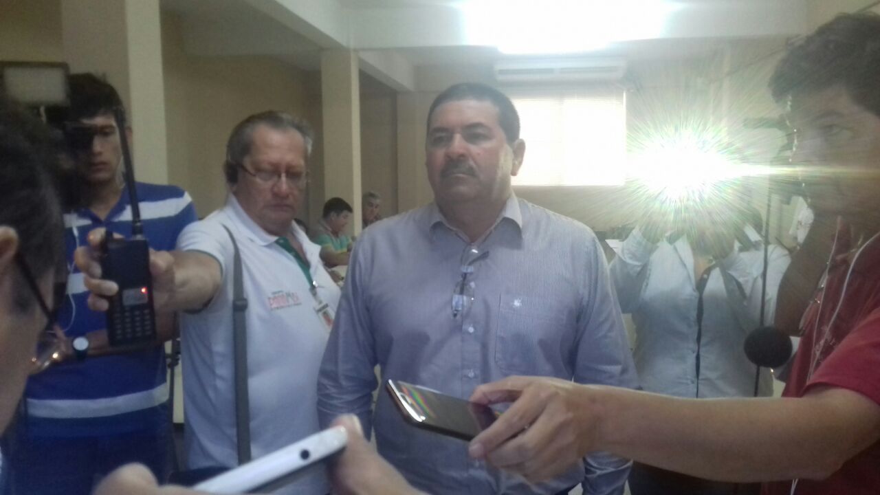 Nuevo concejal de Guairá reconoce a Oscar Chávez como gobernador