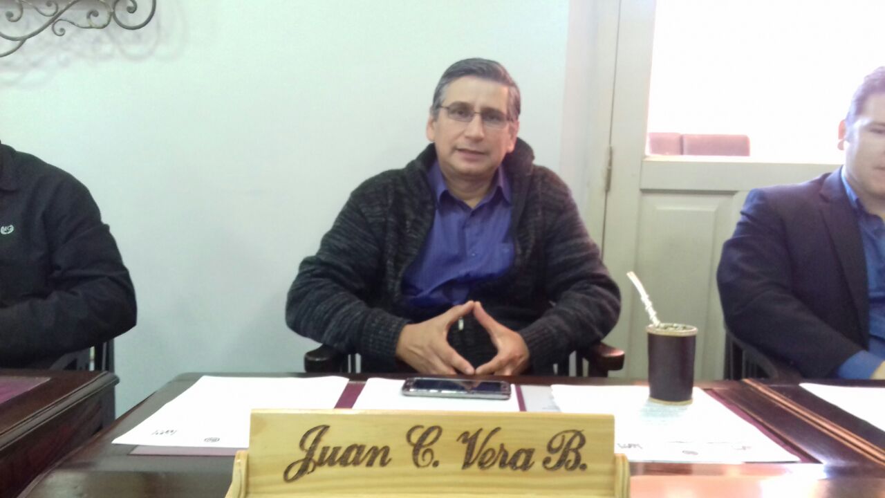 Juan Carlos Vera asiste por última vez como concejal municipal de Villarrica