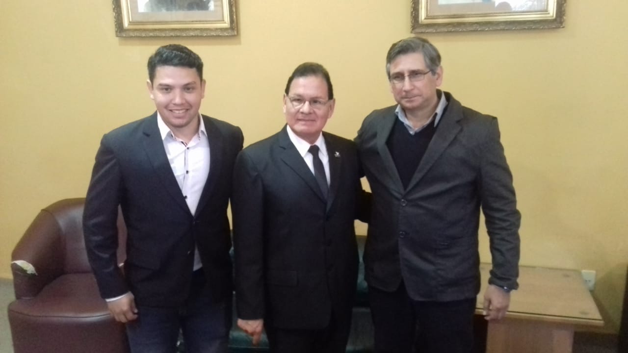 Unves firmó convenio con gobernación de Guairá