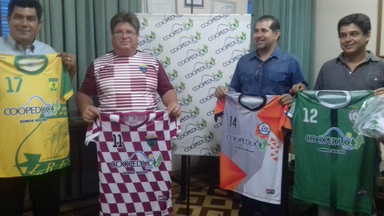 Coopeduc Entregó atuendos a selecciones que disputan el interligas