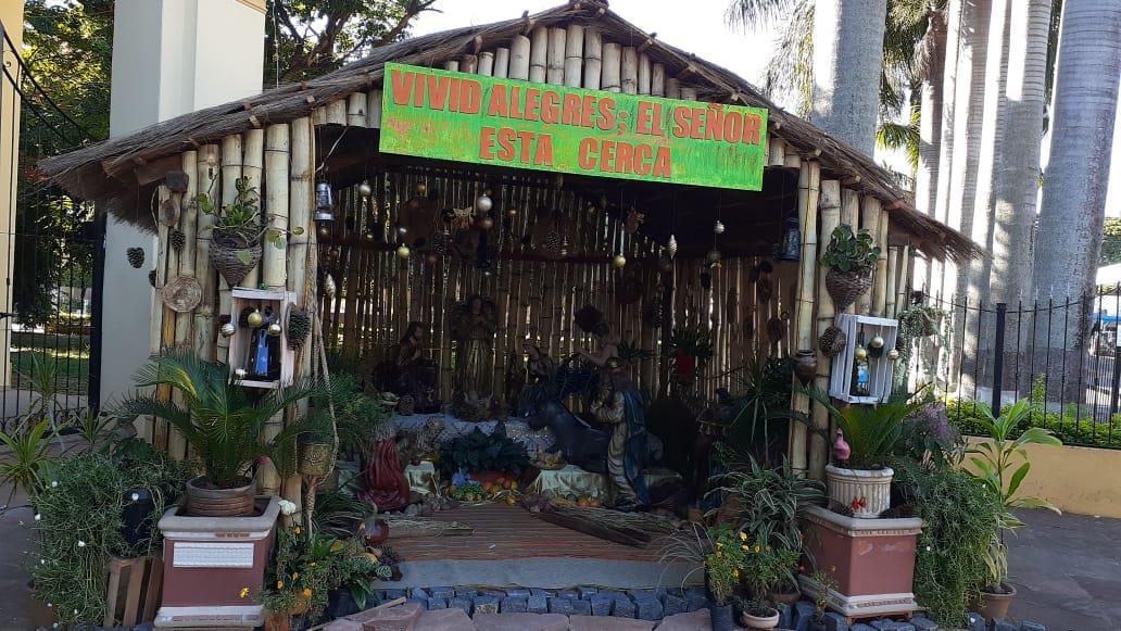 HOY, PESEBRE VIVIENTE FRENTE A LA CATEDRAL DE VILLARRICA