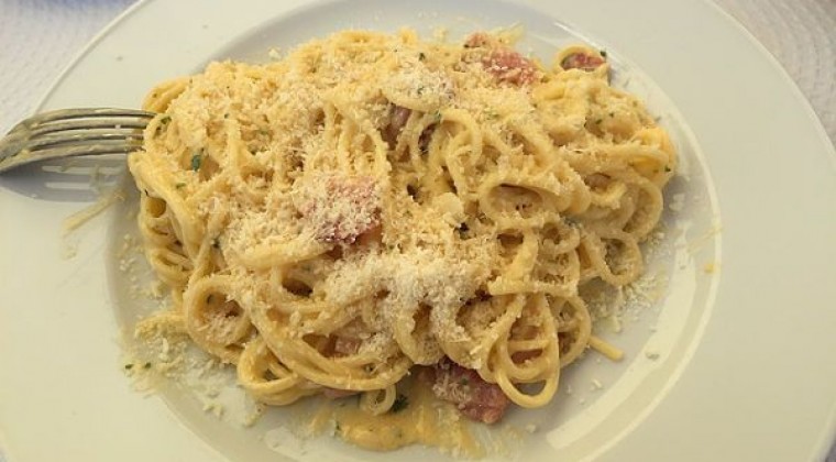 Caso Yuyu: Abogado cuenta significado del plato de fideo y dice que madre no cree en fotos pornográficas.