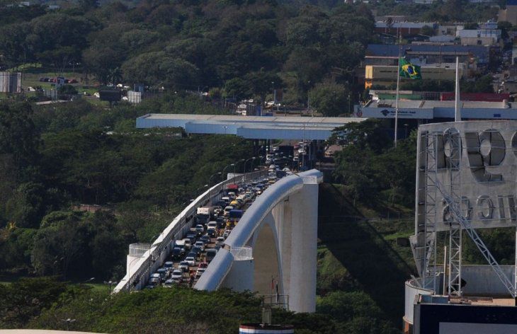 Gobierno anuncia apertura total de los puntos fronterizos con Brasil