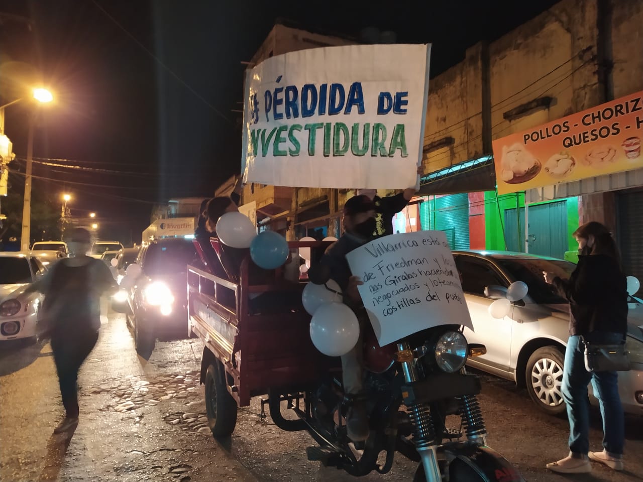 Manifestantes pidieron la pérdida de investidura del senador Friedmann.