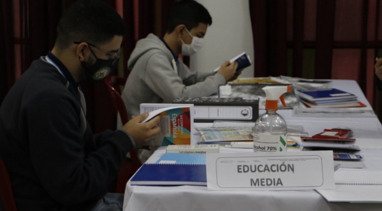 Ministerio de Educación prevé vuelta segura a clases en el 2021