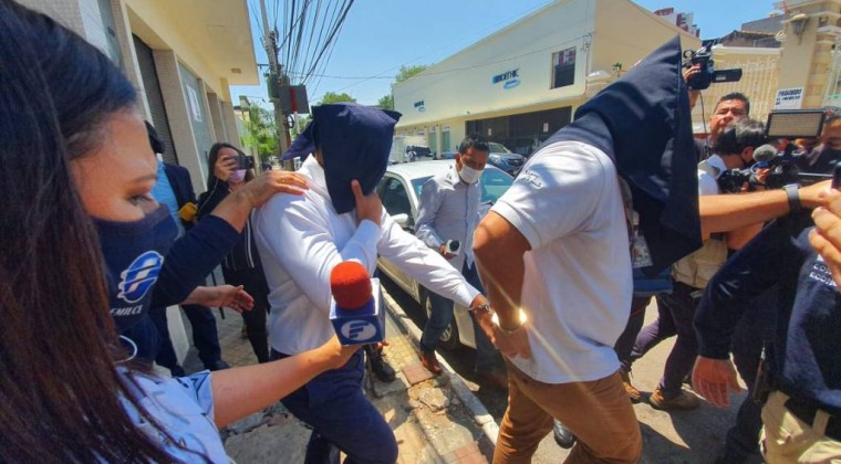 Coimas en Indert: “25 de los americanos y cerramos, si te parece”