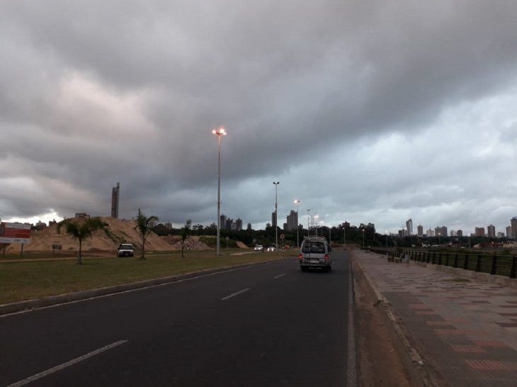 Clima: Lunes cálido y con alerta de tormentas eléctricas