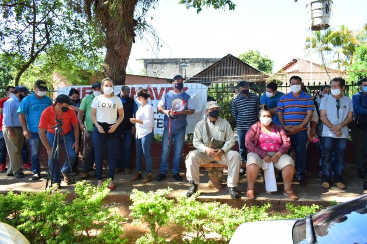 Intendente niega que Municipio haya falsificado firmas para retiro de dinero.