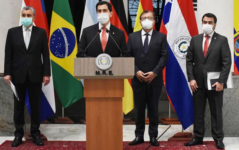 Marito cierra las puertas a la transparencia en binacionales.