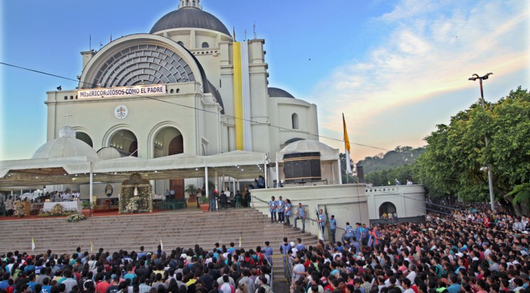 “La Virgen va a entender y no se va a enojar, les pedimos que no vengan a Caacupé”