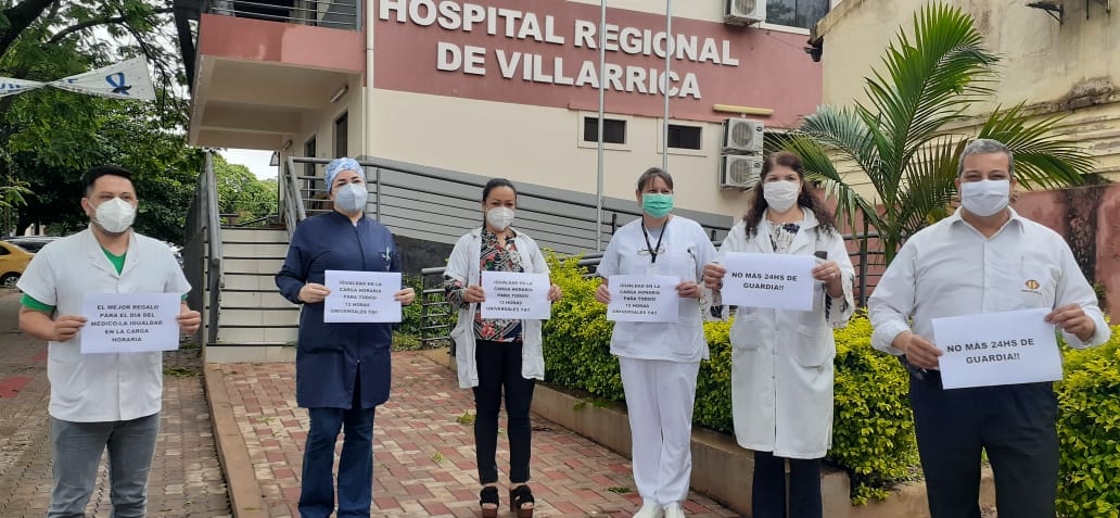 Médicos celebran su día con una manifestación pacífica.