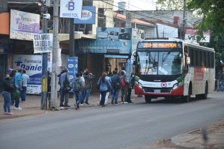 Poder Ejecutivo mantiene medidas restrictivas hasta el 26 de abril