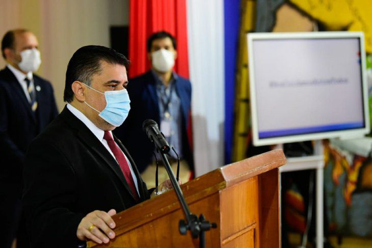 Julio Borba, ministro de Salud, da positivo al Covid-19