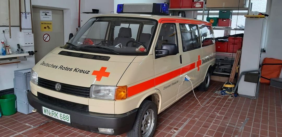 Bomberos Negros recibirán donación de camioneta desde Alemania.