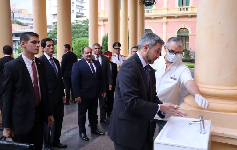 Abdo no promulga fondos sociales y retrasa ayuda a enfermos de covid.