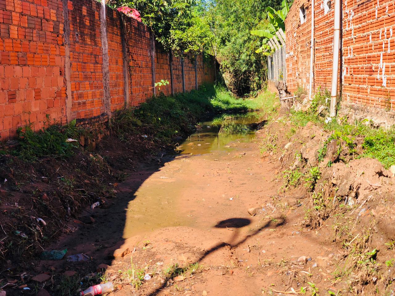 Poblador del Barrio San Miguel pidió una canalización bien hecha para la zona.