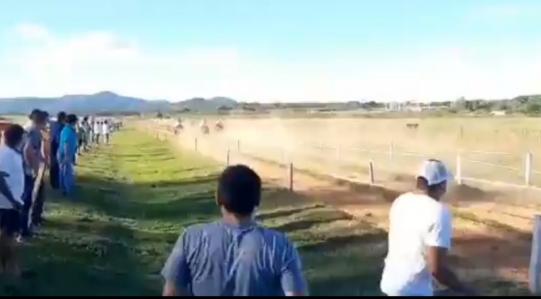 Jefe de la comisaría 7ma de La Colmena aclaró que no autorizó que se lleve a cabo la corrida de caballos en la zona.