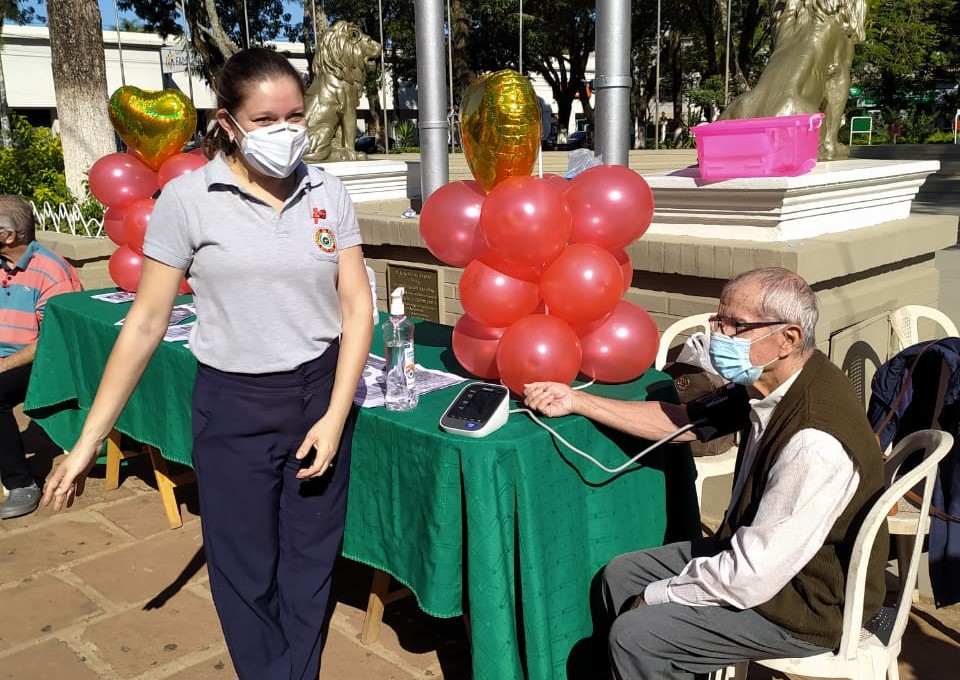 Conmemoraron el Día Mundial de la Hipertensión en la Plaza de los Héroes.