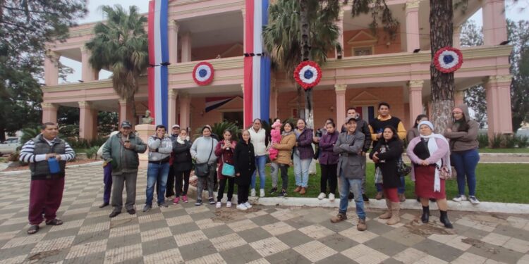 Pobladores de Rincón 1 reclaman la titulación de un terreno que afirman les pertenece.