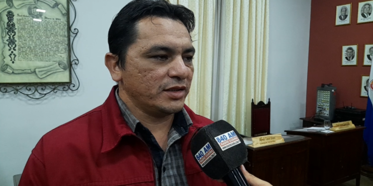 Concejal Ovidio Cuevas presentará proyecto para subsidiar a comerciantes de Mercado Municipal N°1 durante remodelación.