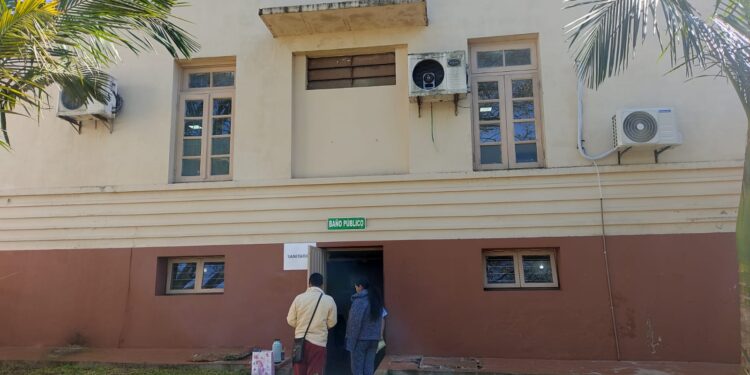 Cuarta Región Sanitaria habilitó refacciones hechas en sanitarios instalados en Hospital Regional de Villarrica.