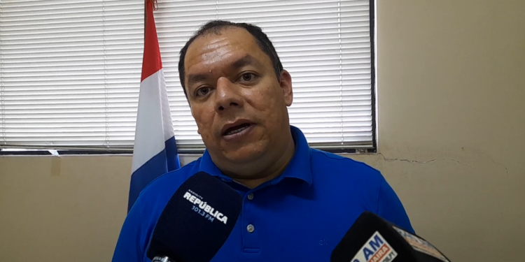 EDR Construcciones deja abandonada obra de empedrado en José Fassardi.