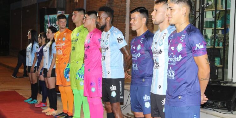 Guaireña FC presentó su nueva piel.