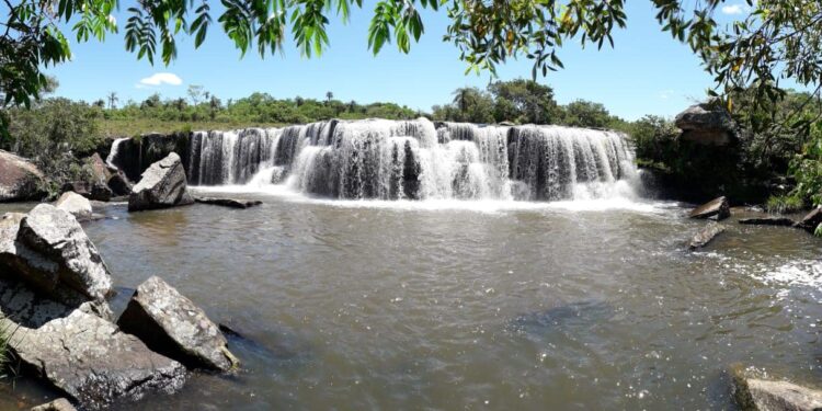 Denunciaron la desaparición de un hombre en aguas del Salto Mbocaruzú.