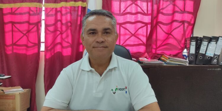 Indert insta a ocupantes de tierras fiscales a cumplir con el proceso de titulación del terreno.