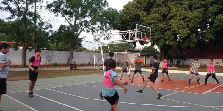 El Club Estero Bellaco se prepara para el campeonato de la Liga Guaireña.