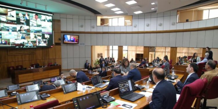 Diputados juran de mañana, senadores de tarde: definen Mesa Directiva en ambas cámaras.