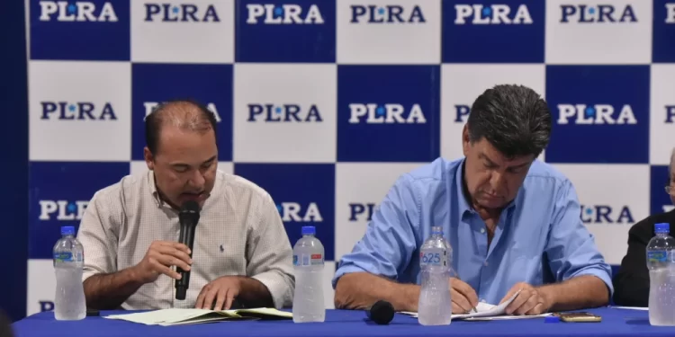 PLRA aprueba llamar a convención para cambiar autoridades y Efraín ya no seguiría al frente.