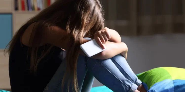 Condena de 15 años para hombre que abusaba sexualmente de su hija.