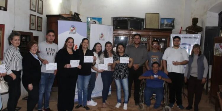 Siguen abiertas las inscripciones para el curso de lengua de señas.