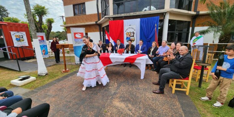 Inauguraron un telecentro en Mauricio J. Troche.