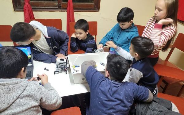 Continúa cursos de robótica en la seccional colorada de Villarrica.